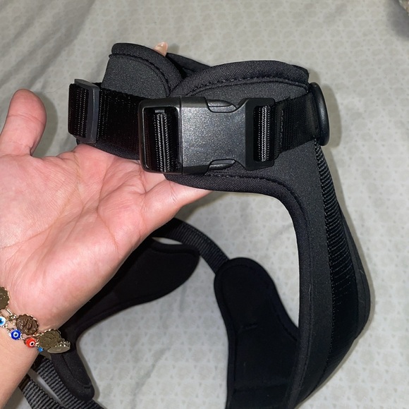 Black Dog Harness Size Large. NEVER USED. - Picture 6 of 6